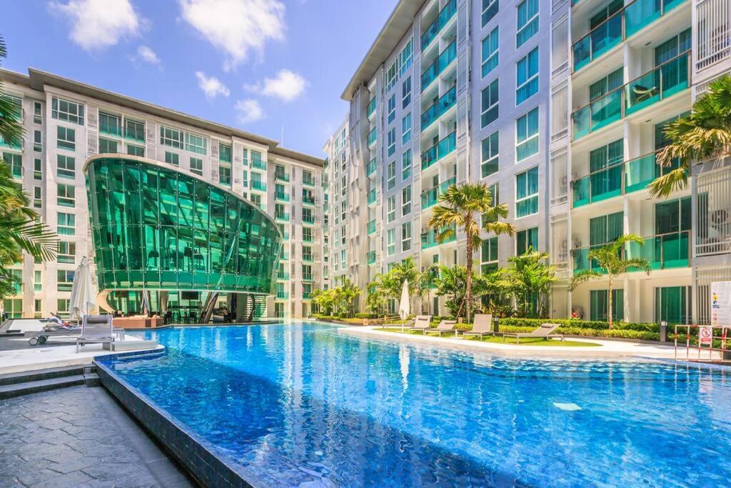 Apartment Center 7b *